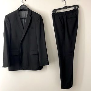 Black mens Fitted Suit